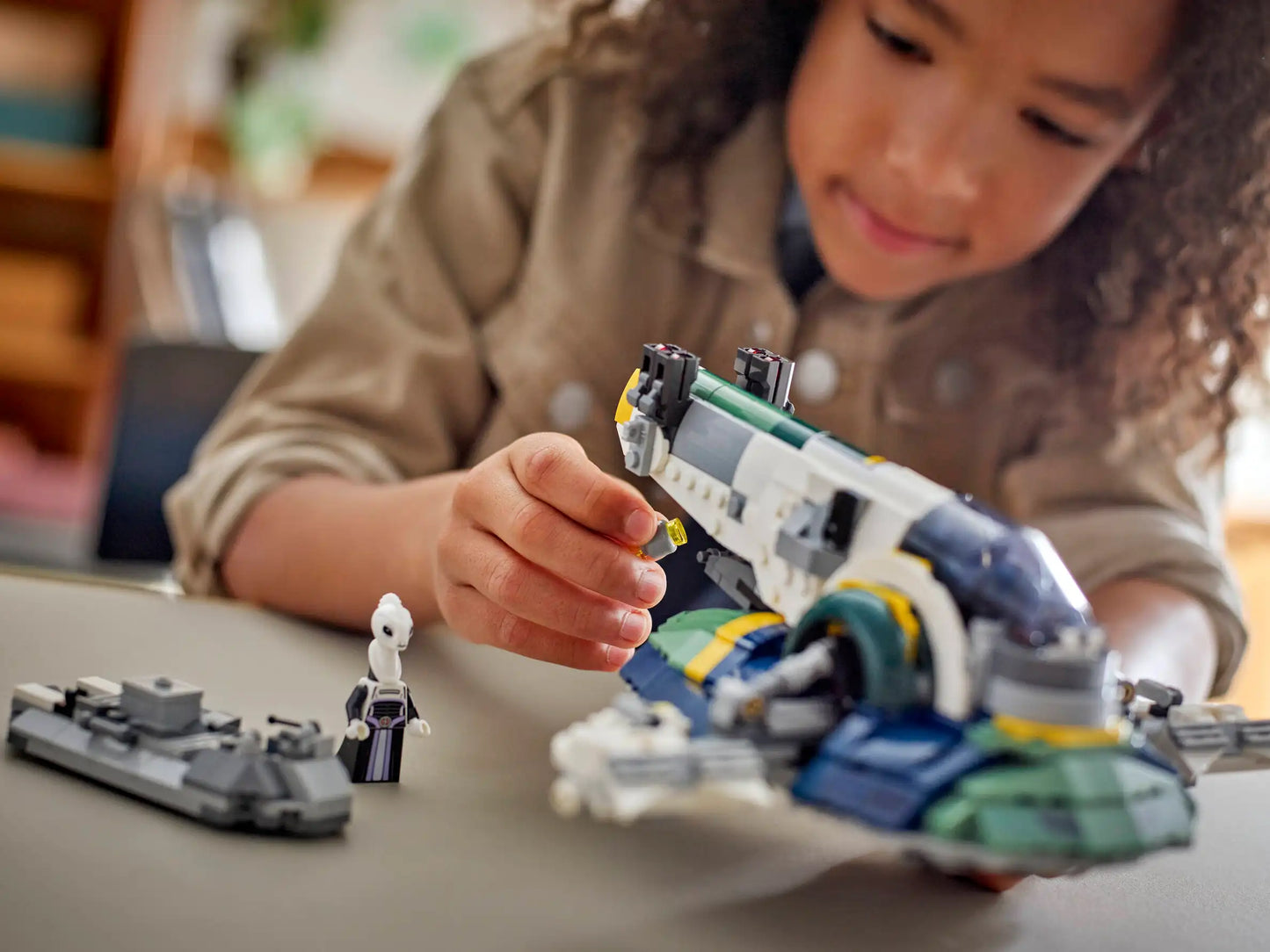 Compatible - 75433 - Star Wars - Jango Fett's Starship - 707 Pieces
