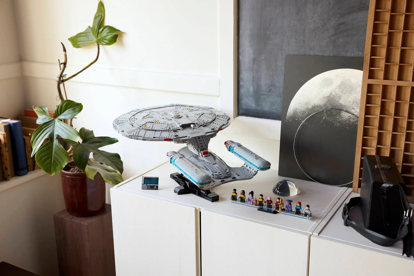 Compatible - 10356 - Icons - Star Trek - USS Enterprise - NCC 1701 DT - 3600 Pieces