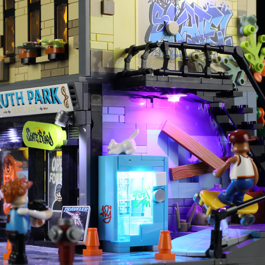 Funwhole/Lumibricks - F9051 -  Town Series - Skate Shop - 1573 Pieces