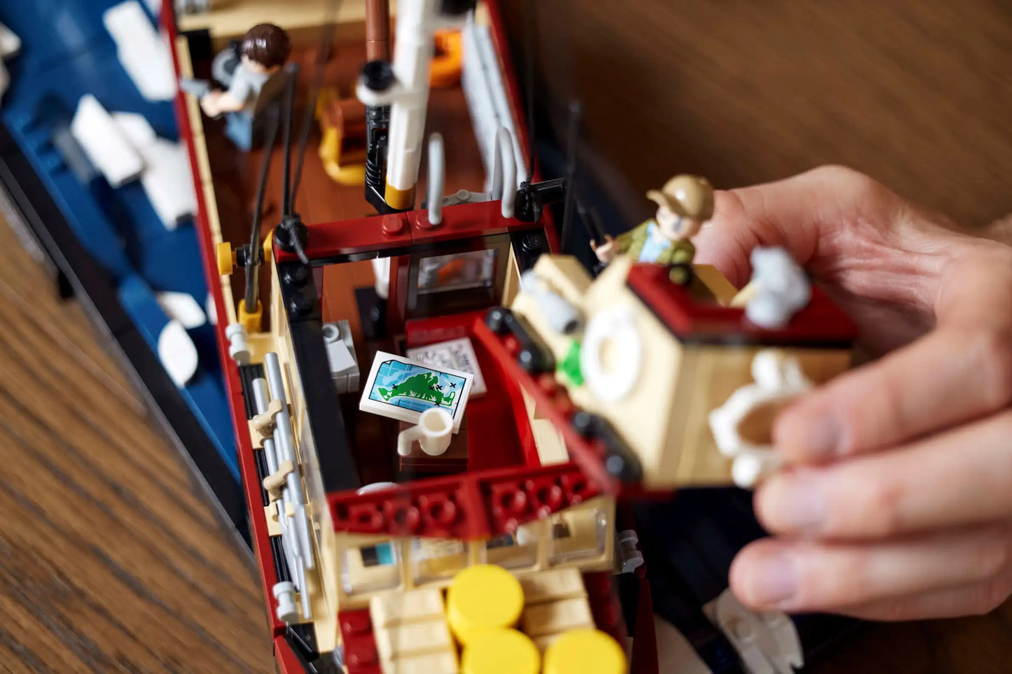 Compatible - 21350 - Jaws - 1497 Pieces