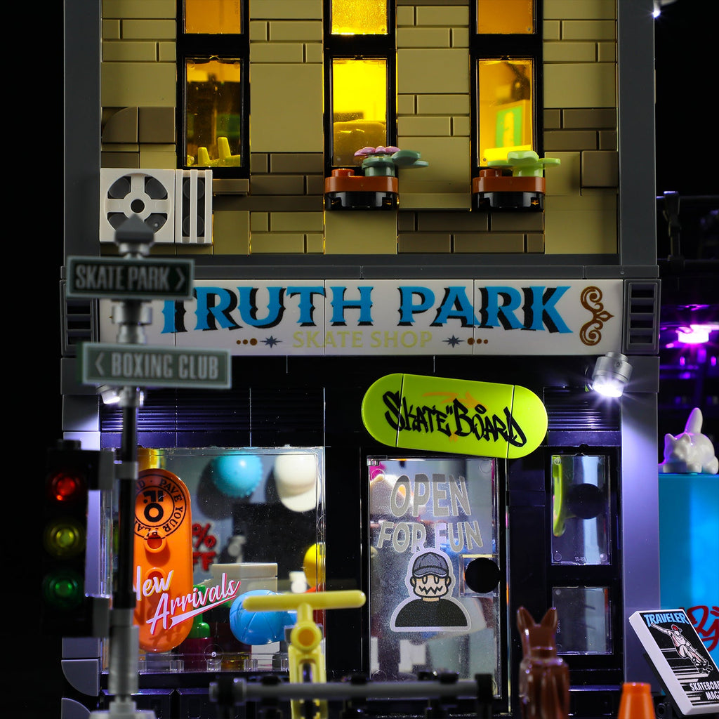 Funwhole/Lumibricks - F9051 -  Town Series - Skate Shop - 1573 Pieces