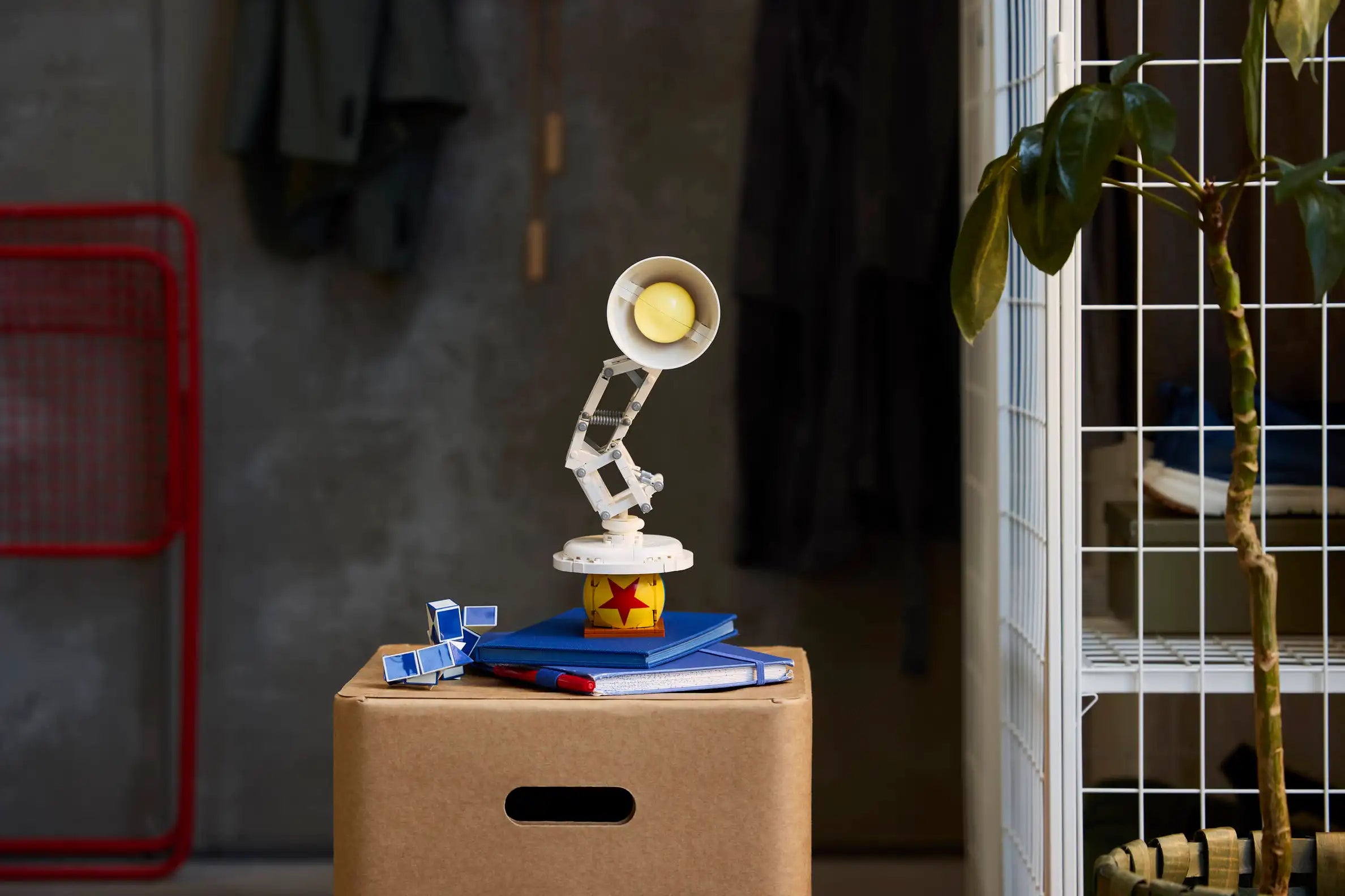 Compatible - IDEAS - 21357 - Disney Pixar Luxo Jr. - 613 Pieces