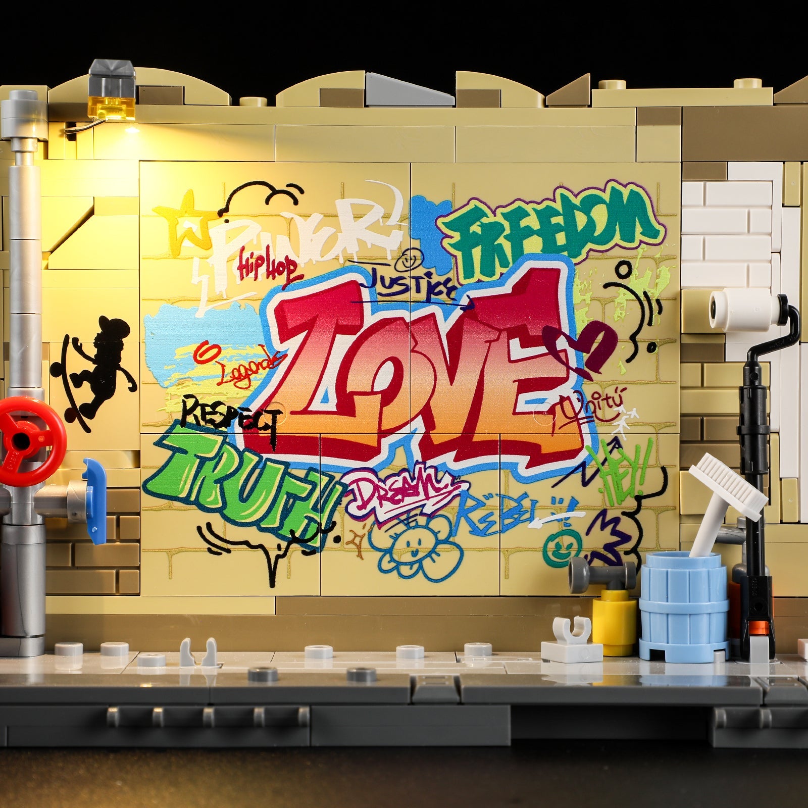 Funwhole/Lumibricks - F9066 - Town Series - Graffiti Bus Stop - 514 Pieces