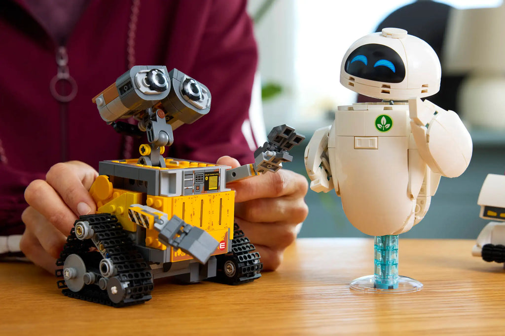 Compatible - Disney - 43279 - Wall-E and Eve - 811 Pieces