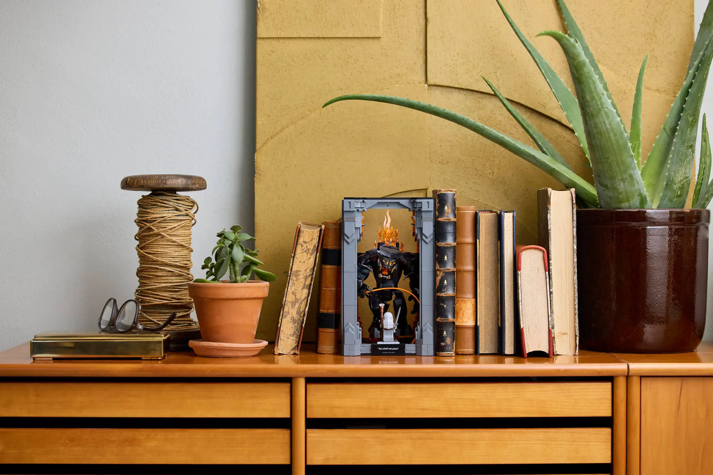 Compatible - 10367 - The Lord of The Rings - Balrog Book Nook - 1201 Pieces