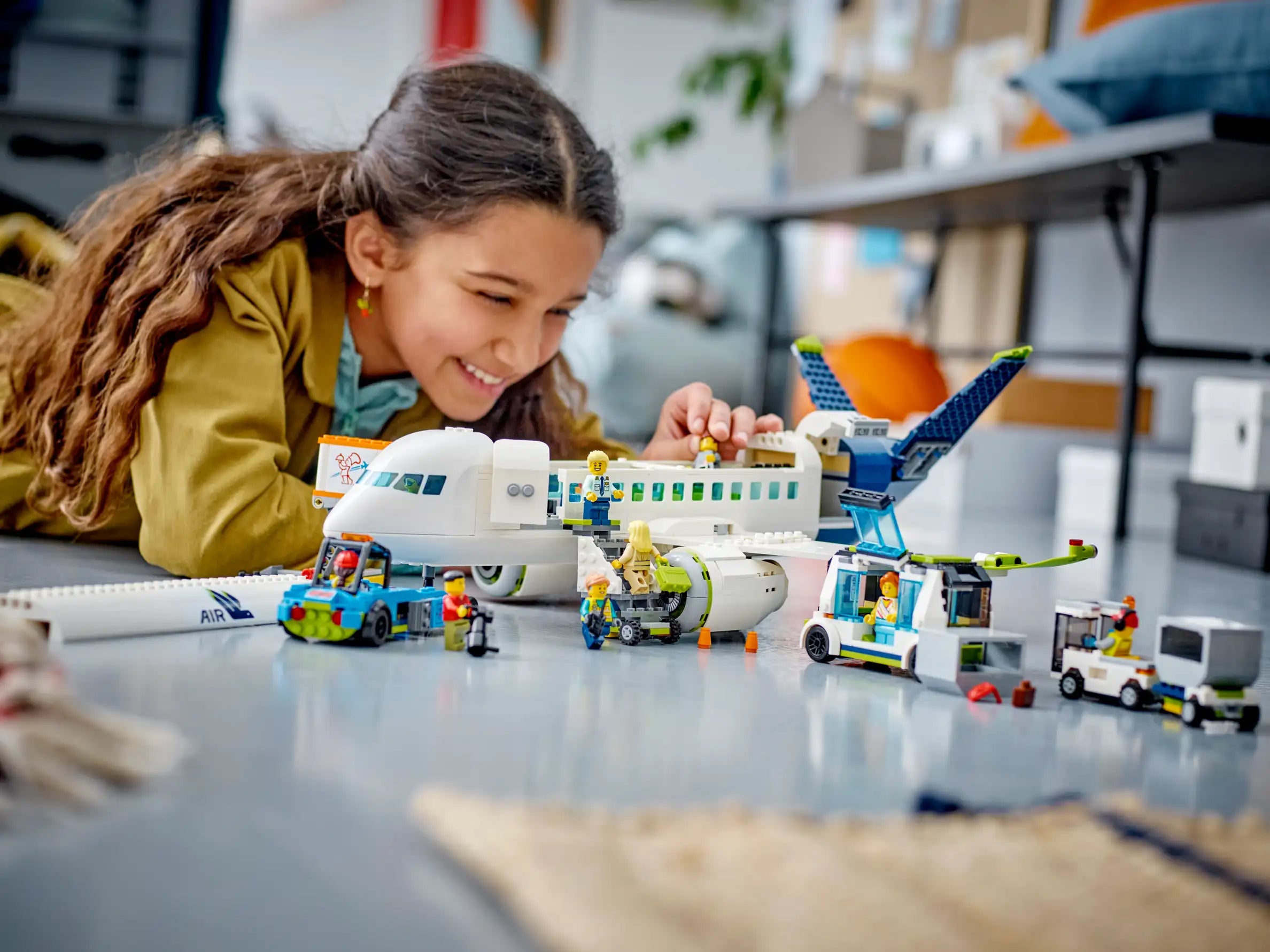 Compatible - City - 60367 - Passenger Airplane - 913 Pieces