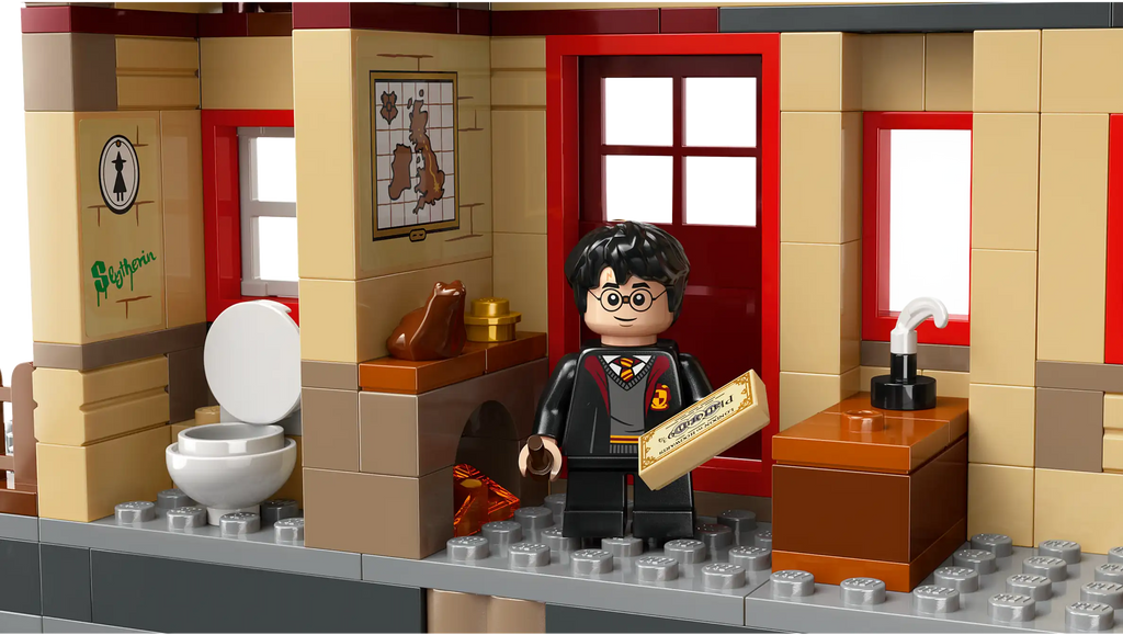 Compatible - Harry Potter - 76423 - Hogwarts Express with Hogsmeade Station - 743 Pieces