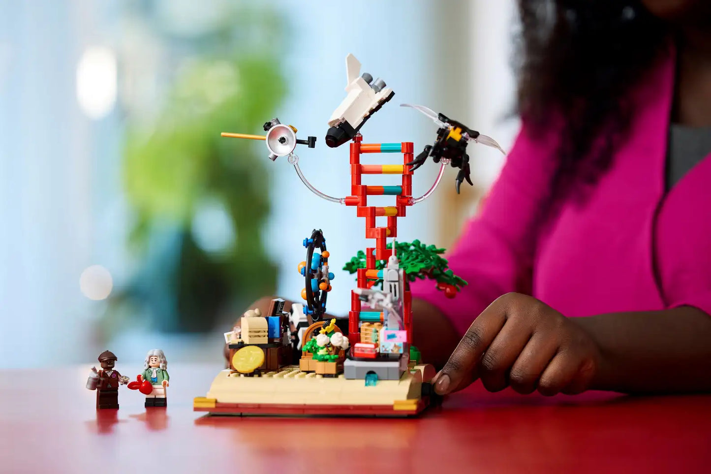 Compatible - 21335 - The Evolution of STEM - 879 Pieces